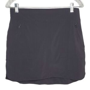ATHLETA Women's Black Skort, Elastic Waist in Back, Front Zip Pockets Sz 6
